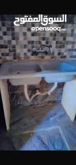  4 بسبب السفر شقه ارضي للبيع 3 غرف نوم و2وصالونين و 3حمامات و2 ومطبخين وحديقه صغير 3-4م داخل المنزل في