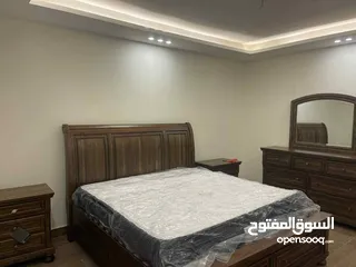  2 غرفه نوم آشلي مستعمل لمده شهر بحاله الجديده بالاضافه إلى فرشه سرير آشلي أمريكي هايدوليك