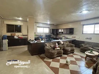  6 بيت مميز مع مزرعة بالقرب من المطار