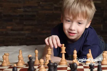  1 مدرب شطرنج للصغار