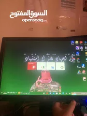  2 شاشة LG للبيع  بسعر 10 واللون تبع الشاشة ضارب على خضار بس مش مأثر على اي اشي