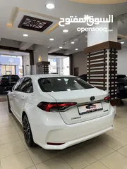  6 تويوتا كورولا 2022 محرك 1800 كهرباء وبنزين  بقوة 170 حصان عداد 50000 سياره مميزه واقتصاديه جدا