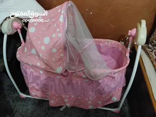  5 تخت بيبي هزاز 20 دينار