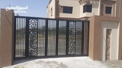  8 للبيع منزل جديد في ولاية صحم مقابل مركز الشرطة