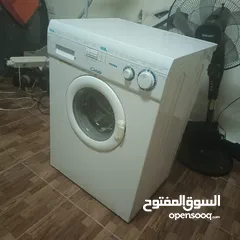  4 غساله كاندي 7 كيلو بحاجه الى صيانه بييل لون ابيض شغاله 100 بالميه يا ريت تقراء الإعلان قبل ما تتصل