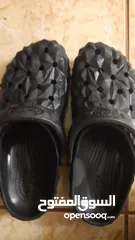  1 كروكس للبيع مستعمل قليل جدا