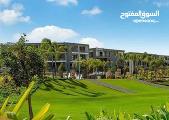  18 شقة 4 غرف Duplex للبيع امام مطار القاهرة في كمبوند تاج سيتي التجمع الاول القاهرة الجديدة خصم 42%