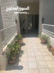  1 شقة فارغة للإيجار 4 نوم بسعر لقطة في اجمل مناطق خلدا