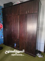  2 غرفة نوم شباب مع خزانة عدد 2 كبيرة 6 أبواب  + طاولة مكتب