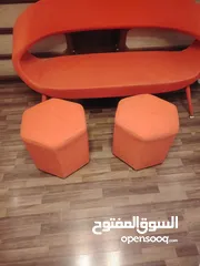  11 كنبايه مكتب + ثلاثه مكاتب للبيع