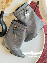  4 ماركة Givenchy بسعر رائع