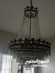  2 للبيع ثلاث تريات وطاوله مطبخ