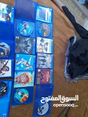  2 سيديات بلايستيشن 4 للبيع