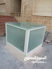 28 تركيب السيكوريت والمرايا وجميع أعمال الزجاج والألمنيوم بجودة عالية"
