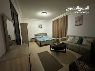  4 E7 Room for rent