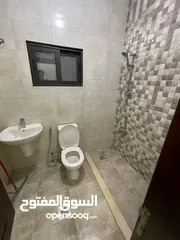  2 شقه طابق شبه أرضى سوبر ديلوكس مهويه بالكامل للإيجار في مرج الحمام دوار البكري باتجاه شارع الشجر