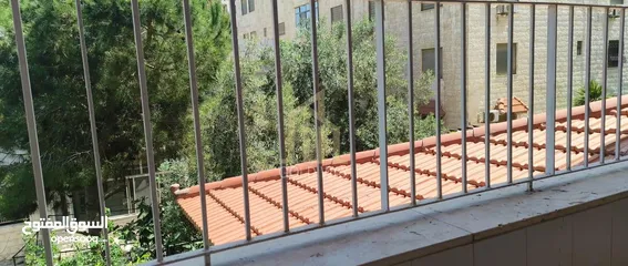 9 في أرقى مناطق الشميساني شقة مميزة طابق أول 180م بسعر مميز / ref 9505
