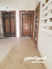  15 شقه داخل سكن كريم ابو علندا طابق طابق اول للبيع