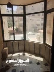  6 شقه للبيع طابق اول 200