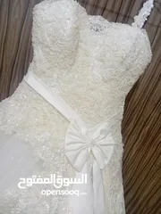  22 بدلات عرايس للبيع