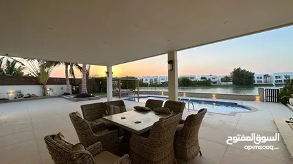  7 A luxury villa with a lake view in Al Mouj Роскошная вилла с видом на озеро в Аль Муж