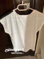  2 تي شيرت بناتي بصوره اسد من ماركه mango مانجو قياس 12-13.              .              .            .