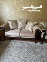  1 كنب نضيف بحالة الوكاله بسعر حرق
