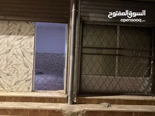  11 مستودع (محل)  ومكتب للإيجار -  في الوحدات