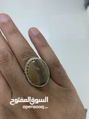  1 خاتم حجر عقيق عماني لون جميل وحجم الحجر كبير
