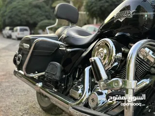  12 Harley Davidson road king classic