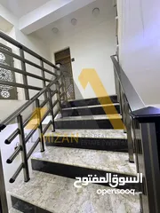  3 شقة للايجار حي صنعاء طابق اول بمواصفات ممتازة