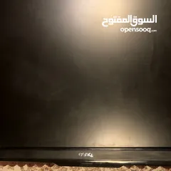  5 شاشة BenQ شغاله ميه بليه للبيع 30 دينار مع وصلة hd  وشاشه ثانيه نوعها Nihon كانت شغاله وطفت فجأه بتت