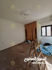  6 شقة فارغة - الجاردنز - 3نوم - 180م