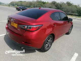  6 TOYOTA YARIS XLE 2019