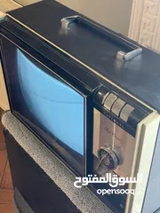  8 تلفزيونات مميزة عدد 2 وانتينات للتلفزيونات قديمة عدد 3. لطفا اقرأ الوصف.