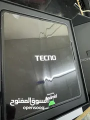  2 Tecno Phantom V fold