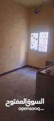  1 بيت الإيجار