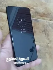  20 LG V40.  التخزين 64. شريحه ورام