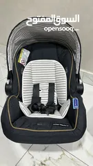  2 Graco snugride 35 car seat with base