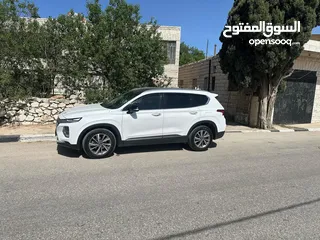  4 هونداي سانتفيه