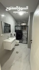  12 شقة سوبر ديلوكس للإيجار غير مفروش