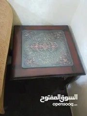  5 كنب وطقم طاولات وسجادة وبرادي للبيع