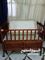  2 سرير بيبي مستعمل بحال الجديد .. 2*1