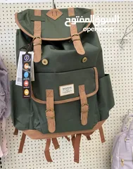 1 شنتة جديدة نخب اول backpack وارد اميركا لون جيشي حجم.كبير ضد الماء  مع جيبة داخلية لاب توب تستخدم لل
