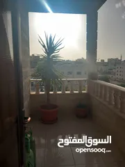  8 شقة فاخرة ومميزة للبيع