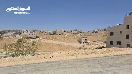  3 ارض للبيع النصر عدن