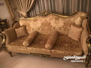  6 طقم صالون كامل للبيع بحالة ممتازه