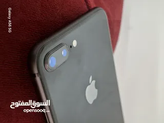  1 iPhone 8 plus 256GB( مش مغير فيه اشي)