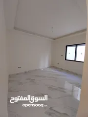  8 تلاع العلي 70م وتراس خلفي واسع  شقة استثمارية و سكنيه