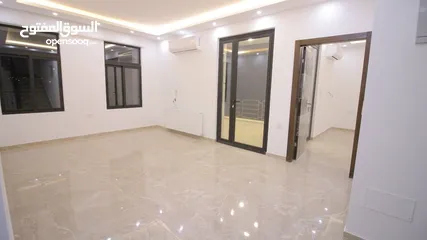  15 فيلا بسعر لقطة في طريق المطار قرب جامعة الشرق الاوسط